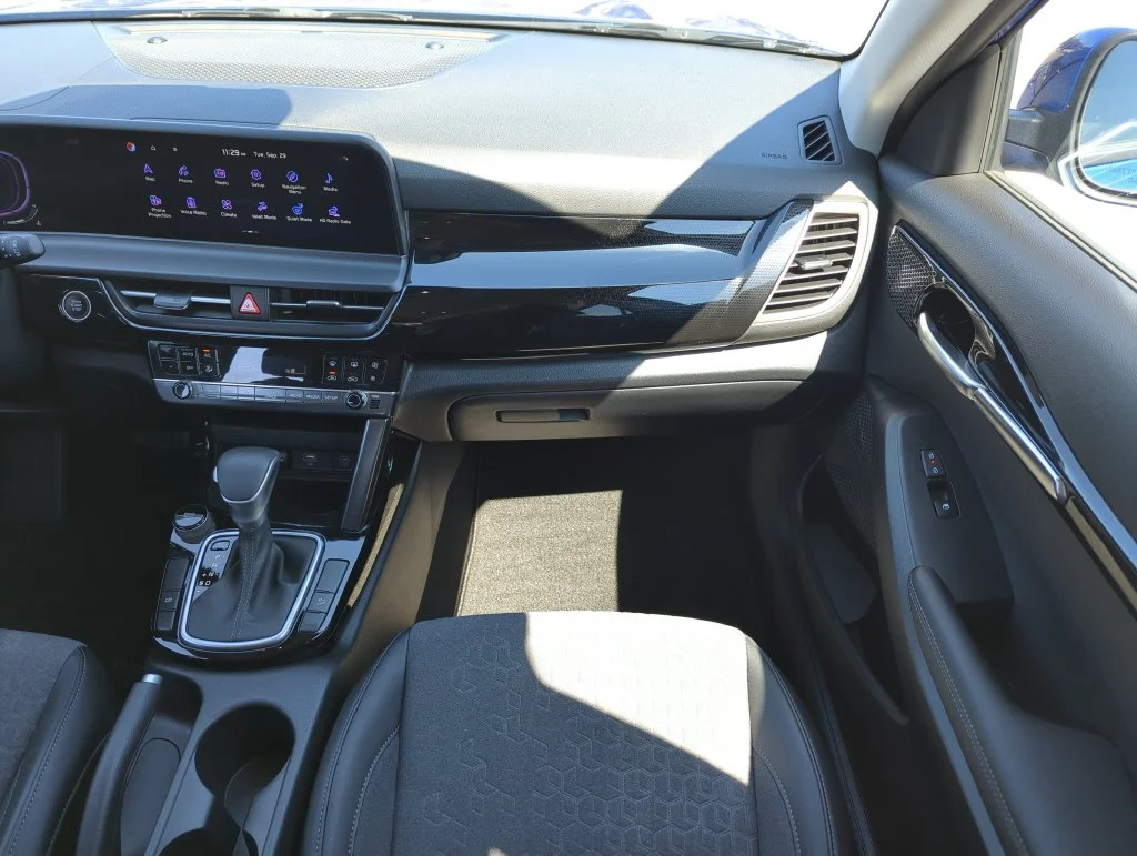 Used 2025 Blue Kia S image 16