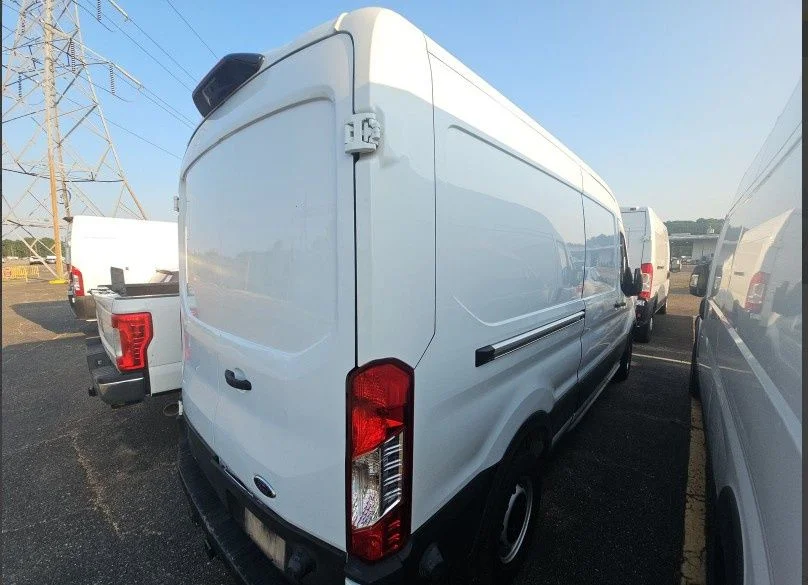 Used 2024 Oxford White Ford Base image 3
