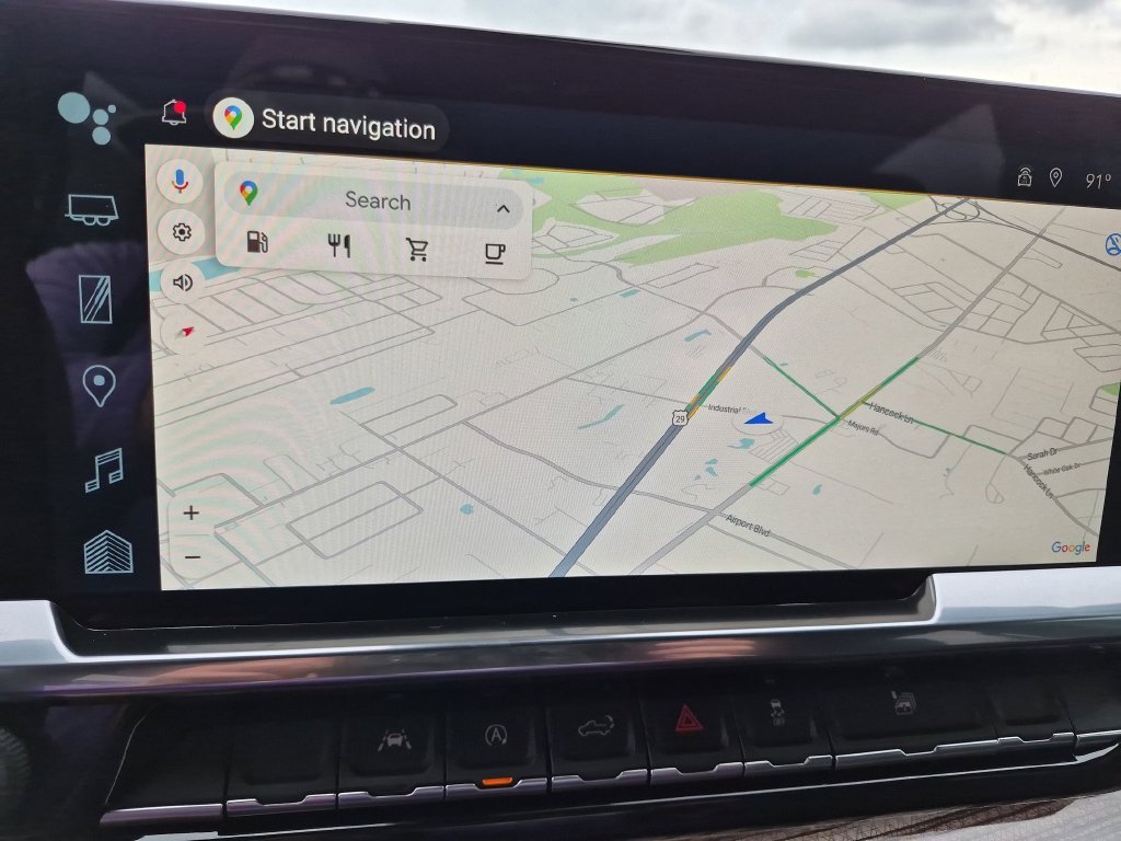 New 2026 Summit White Chevrolet LT (2FL) image 21