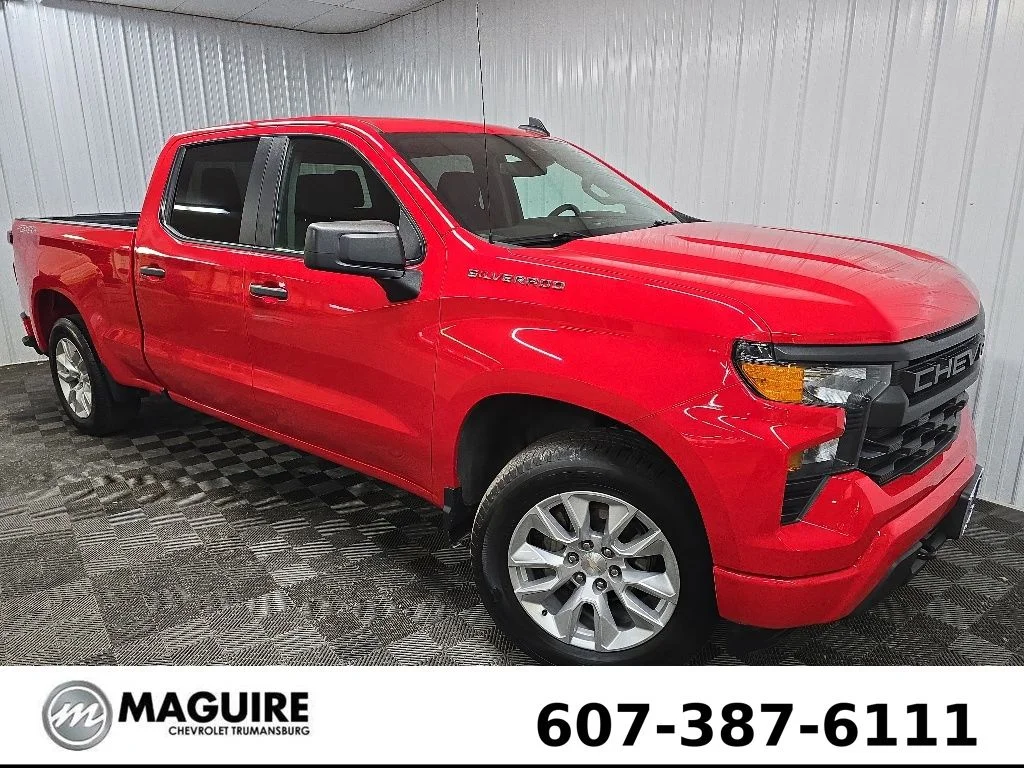 Used 2023 Red Chevrolet Custom image 7