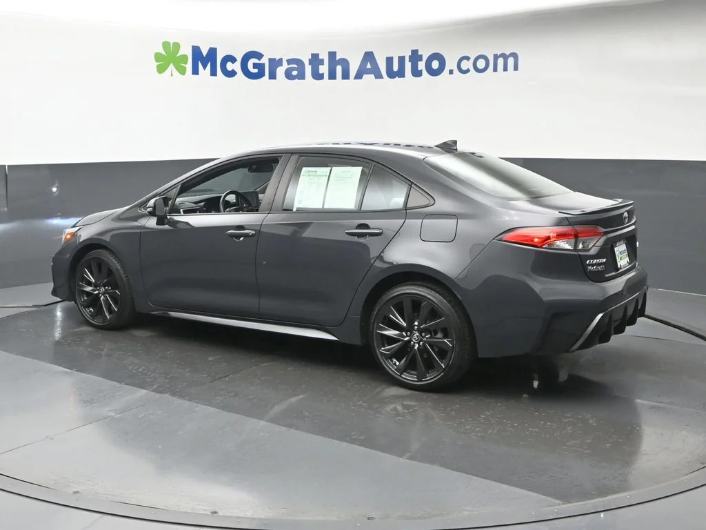 Used 2023  Toyota SE image 24