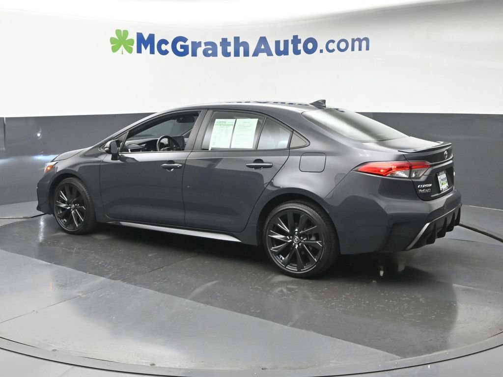 Used 2023  Toyota SE image 24