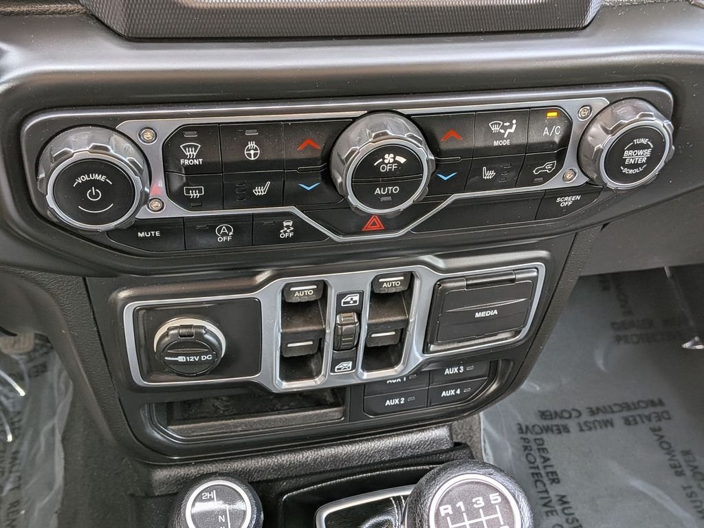 Used 2018 Gray Jeep Unlimited Sahara image 23