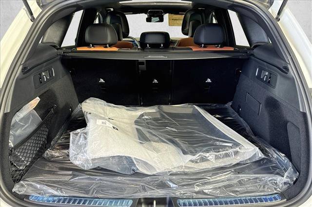 New 2026 Polar White Mercedes-Benz GLC 300 image 54