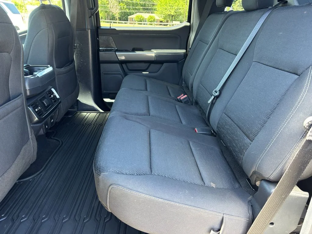 Used 2022 Black Ford XLT image 18