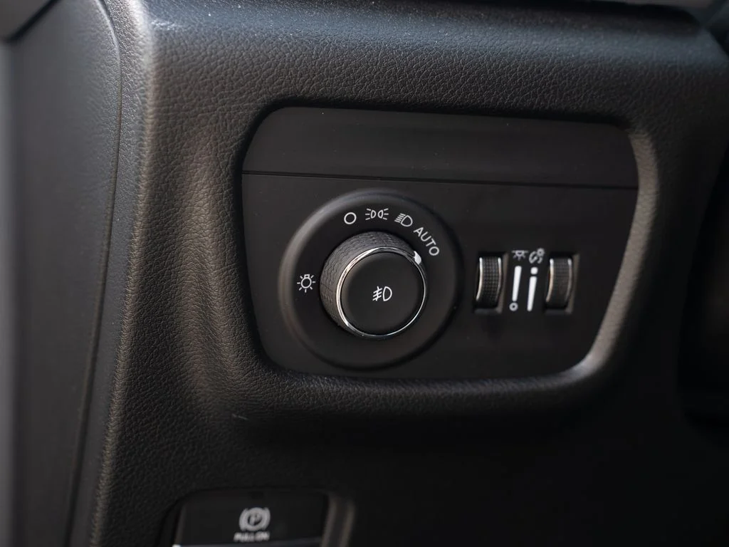 Used 2024 White Jeep Limited image 30