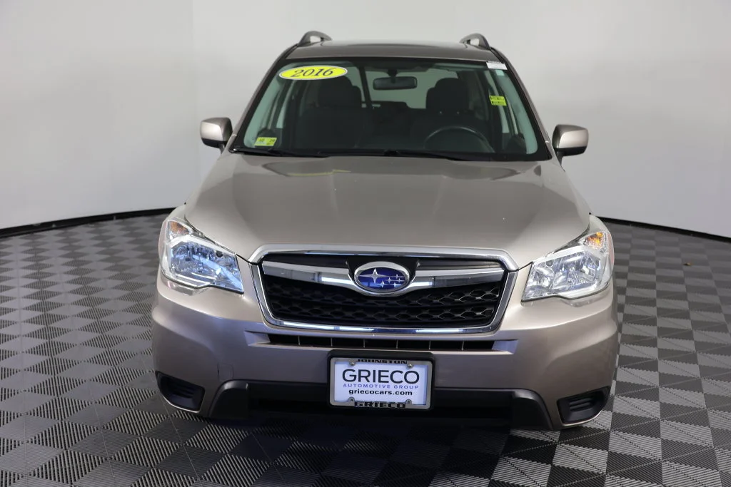 Used 2016 Burnished Bronze Metallic Subaru 2.5i Premium image 3