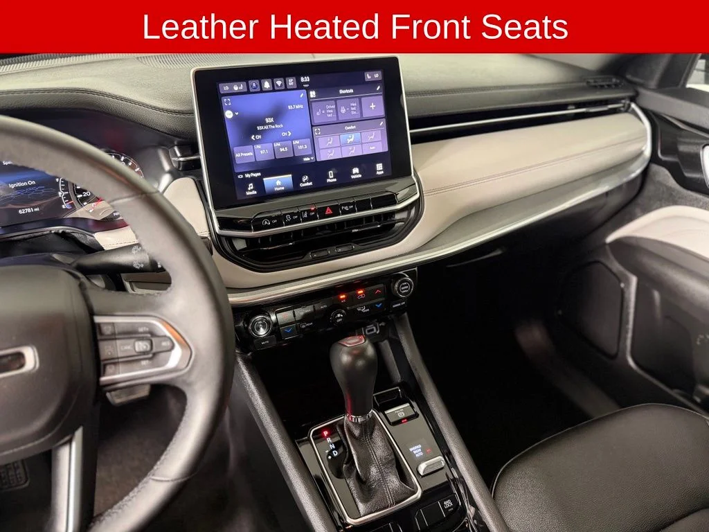 Used 2024 White Jeep Limited image 3