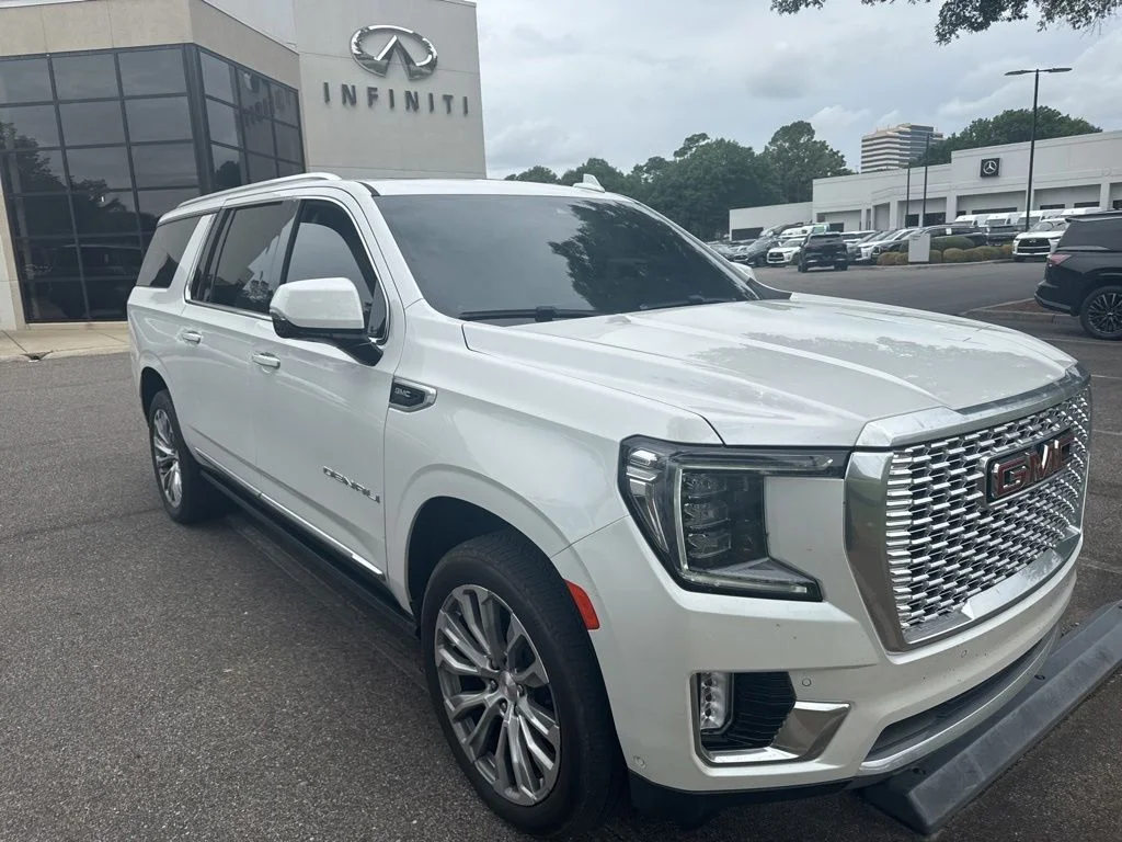 2023 GMC Yukon Denali 2WD's photo