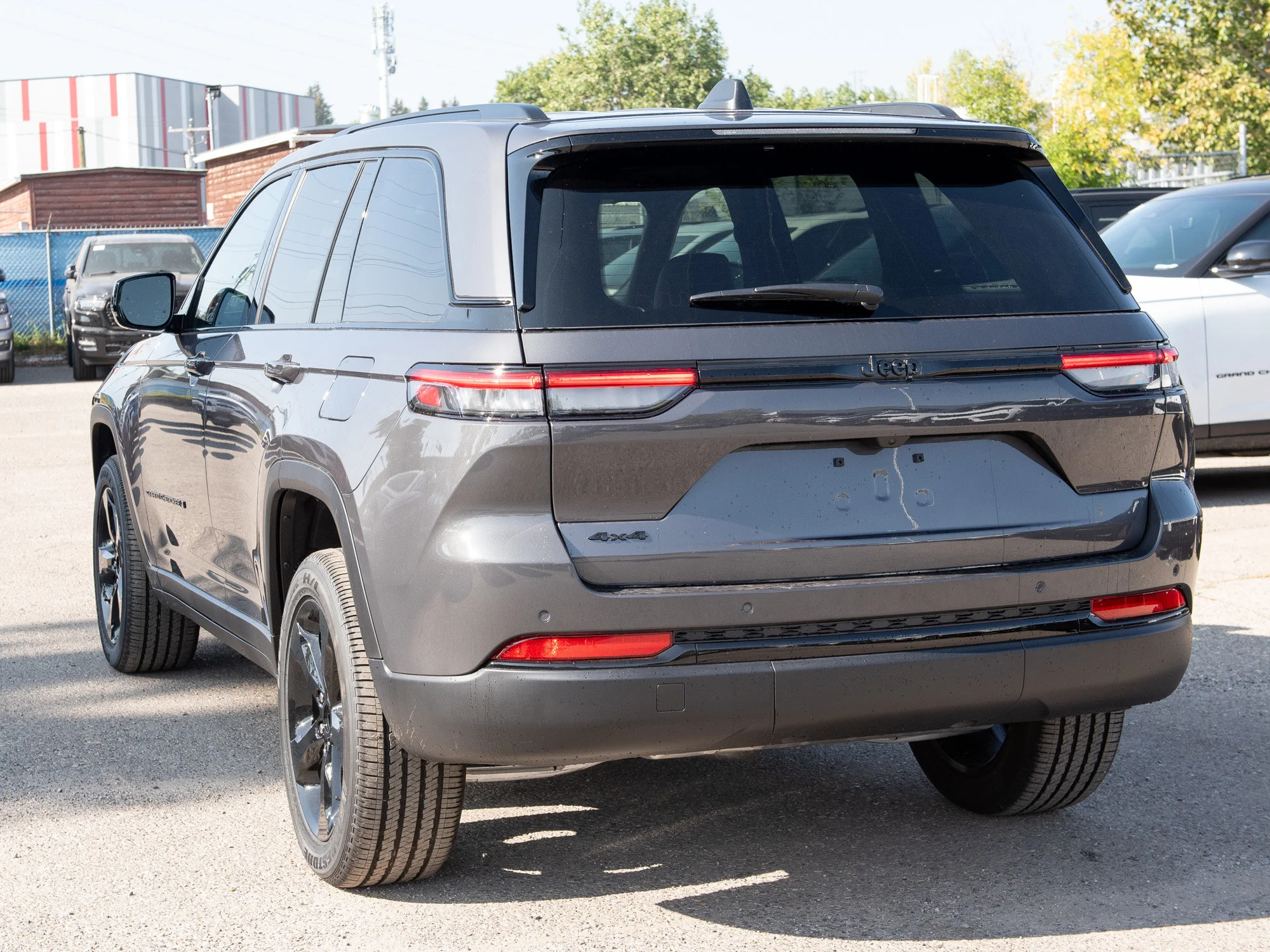 New 2025 Grey Jeep Altitude* 4x4, Sunroof, Remote Start, Heated Leather image 3