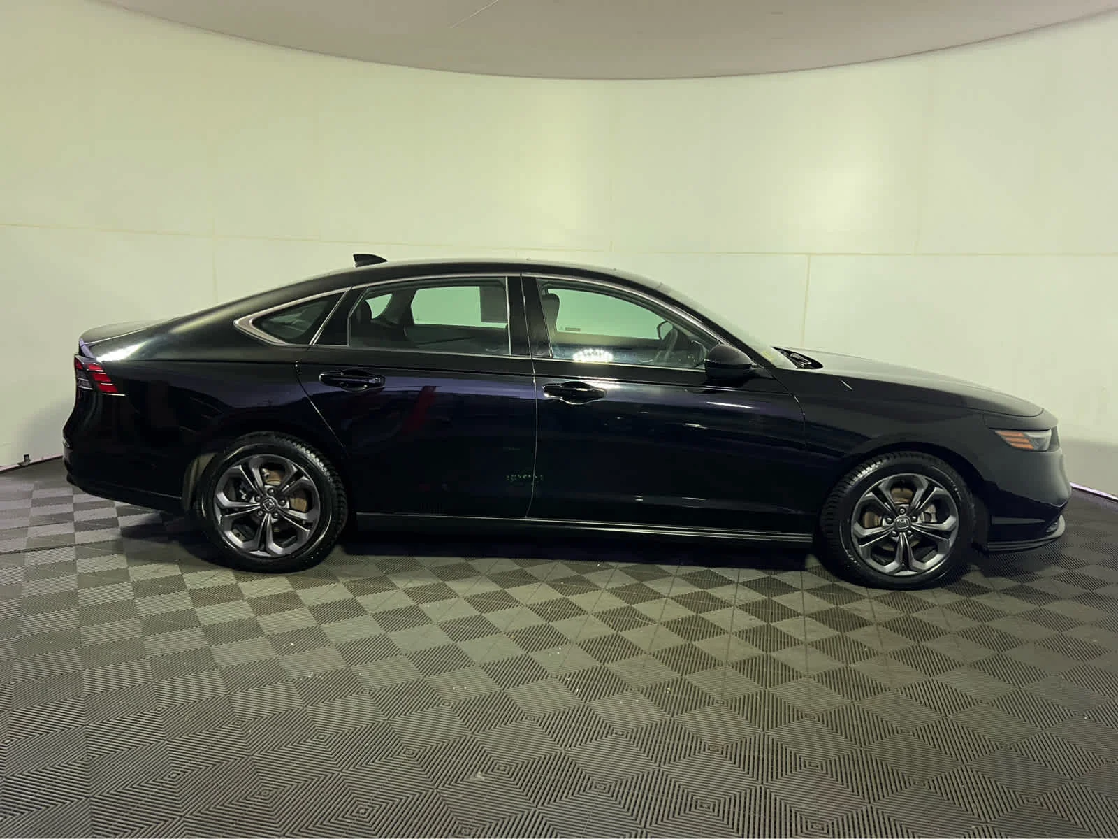 Used 2023 Crystal Black Pearl Honda EX image 8