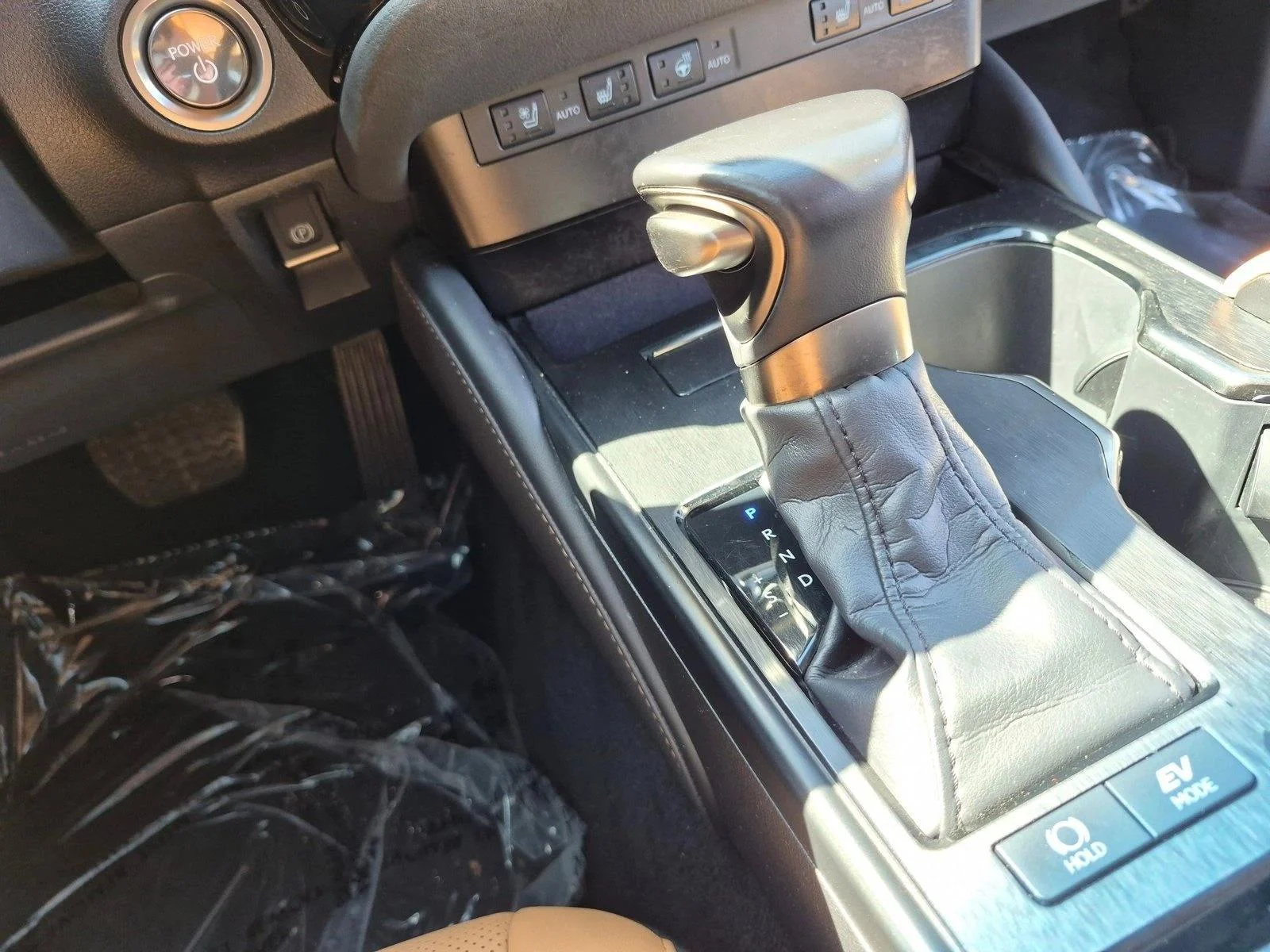 Used 2025 Eminent White Pearl Lexus ES 300h image 15