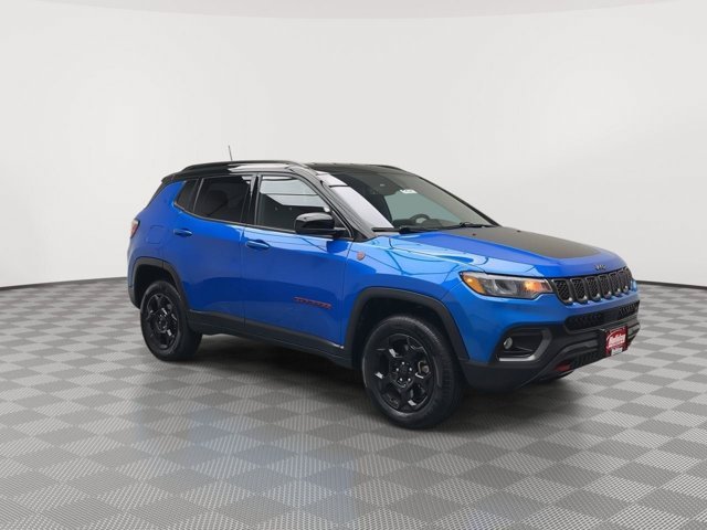 Used 2023 Laser Blue Pearlcoat Jeep Trailhawk image 29