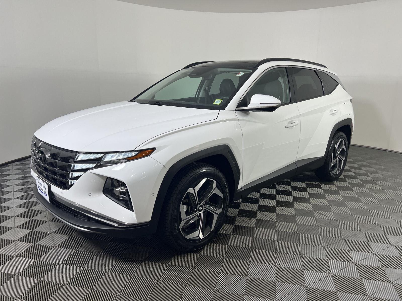 Used 2024 White Pearl Hyundai Limited image 34