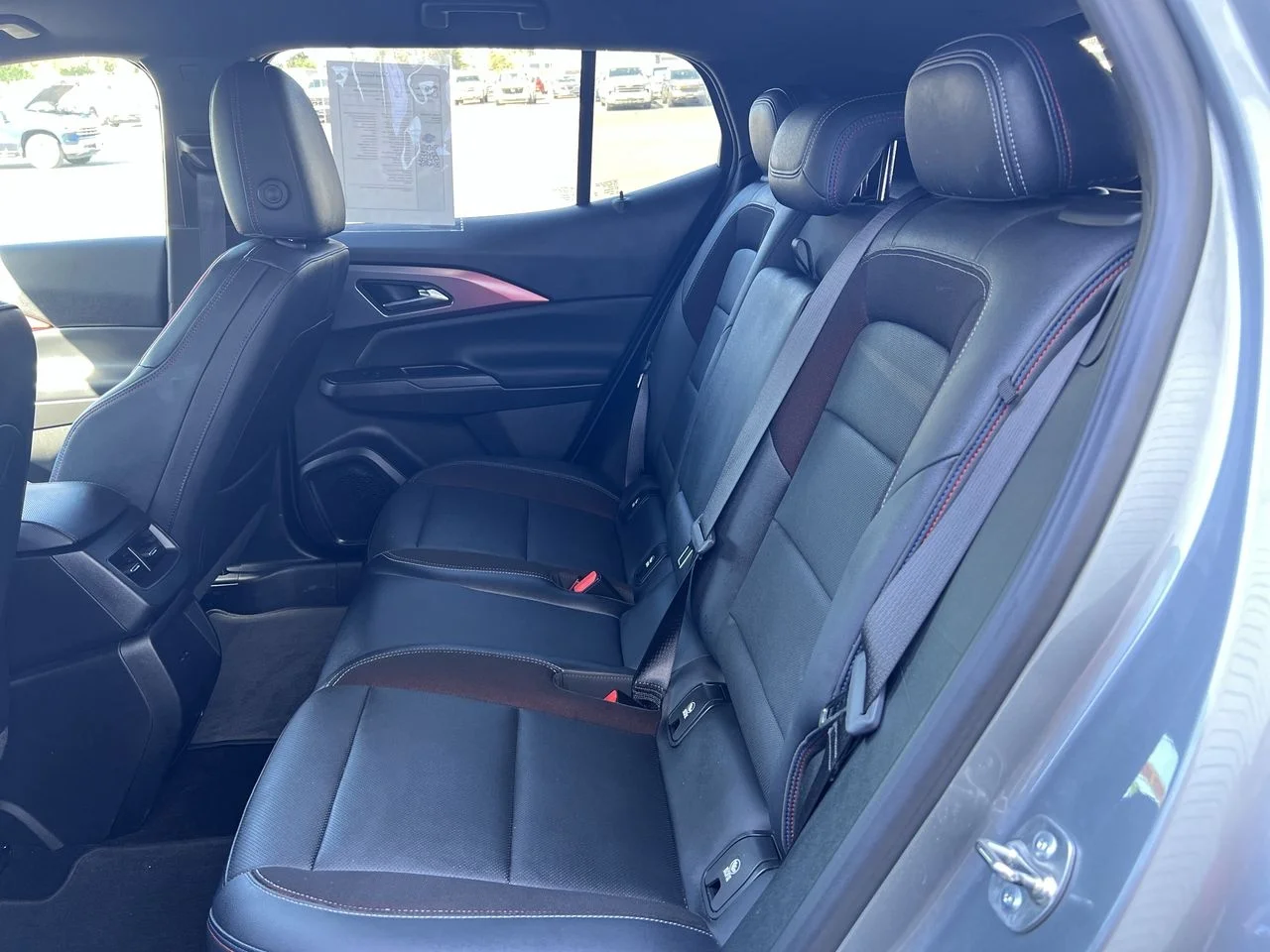 2024 Chevrolet Equinox EV Launch Edition - Photo 27