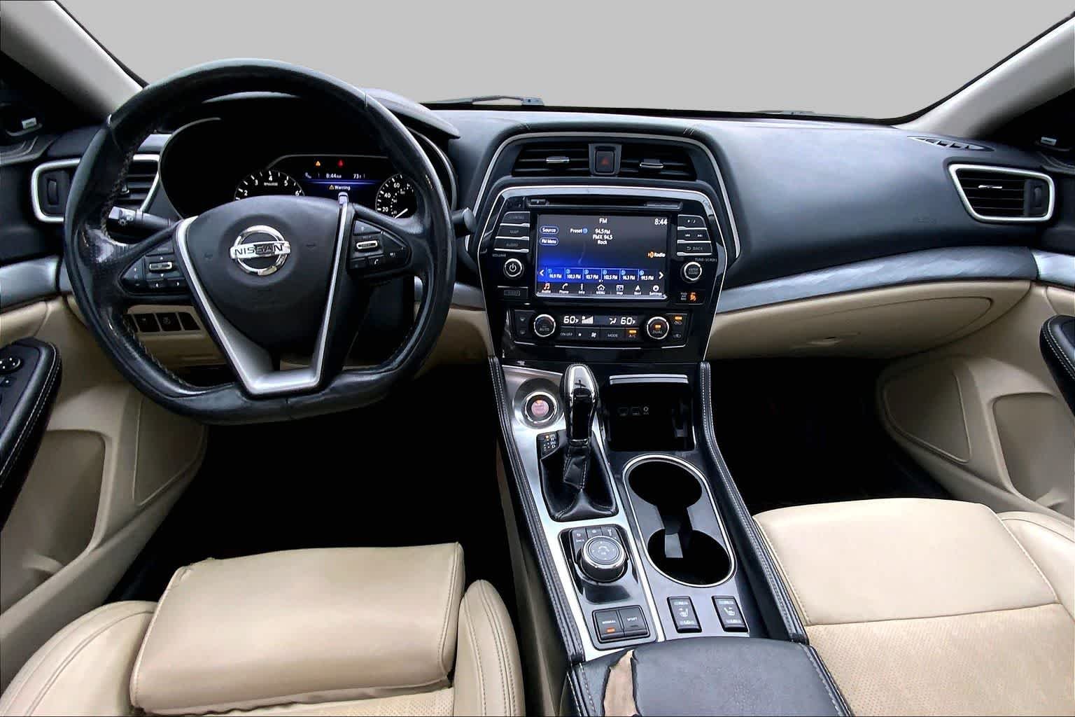 Used 2017 Pearl White Nissan SL image 16