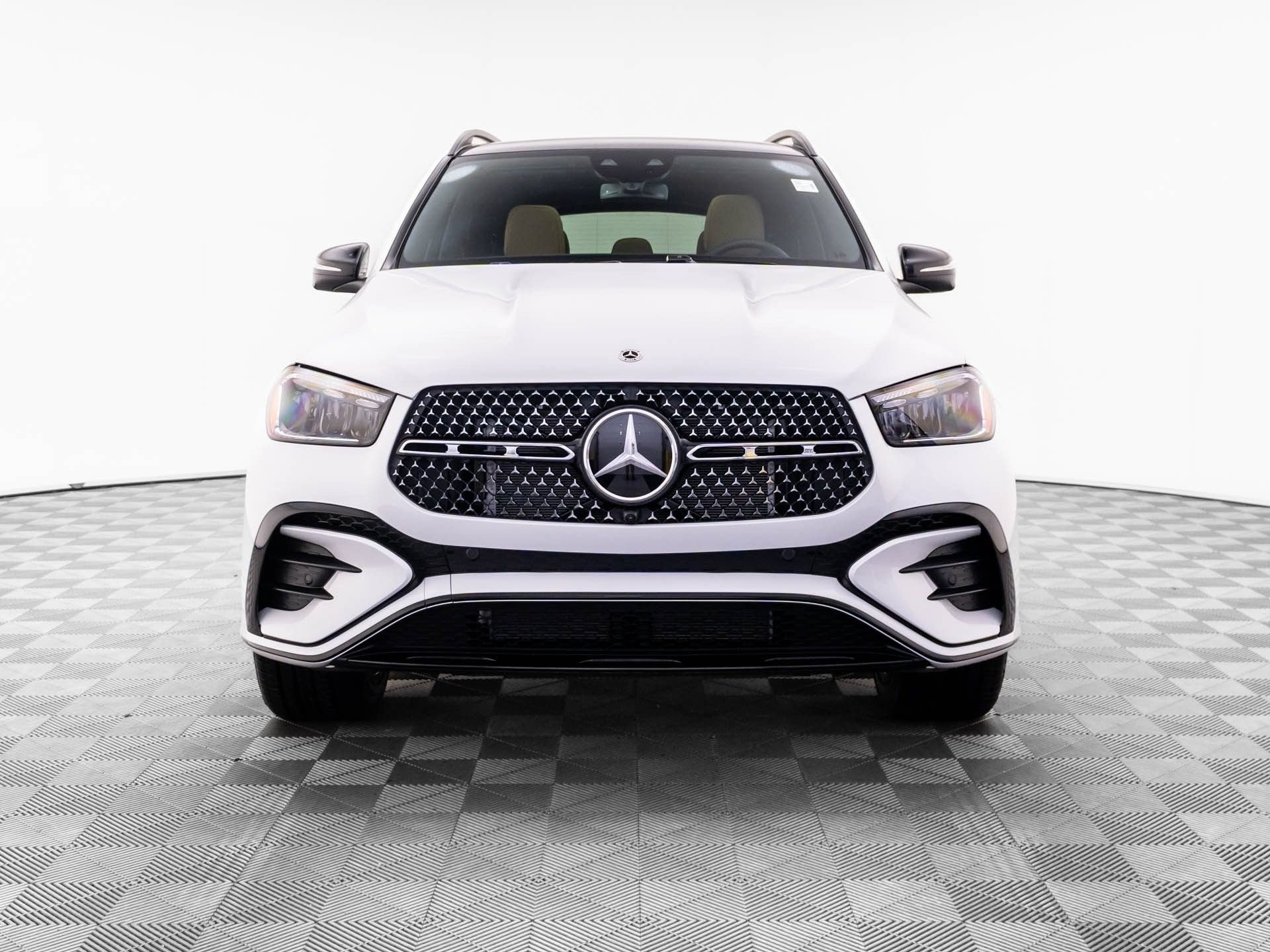 New 2026 MANUFAKTUR Moonlight White Metallic Mercedes-Benz GLE 450 image 52