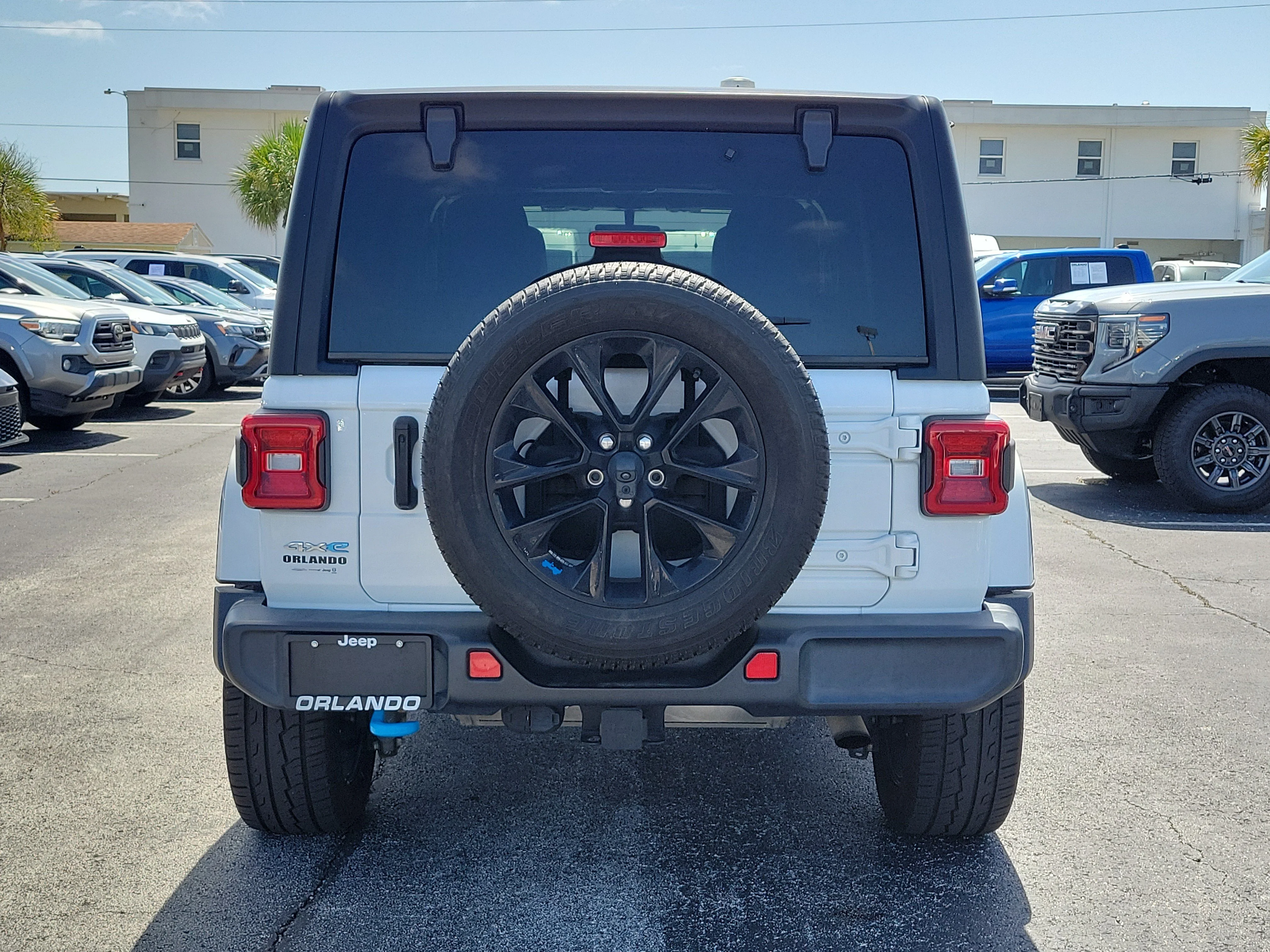 Used 2023 Bright White Clearcoat Jeep Sahara image 6