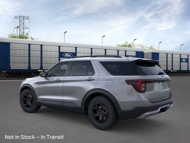 New 2026 Carbonized Gray Metallic Ford Tremor® image 4