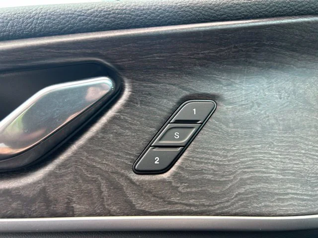 Used 2025 Gray Jeep Limited image 18