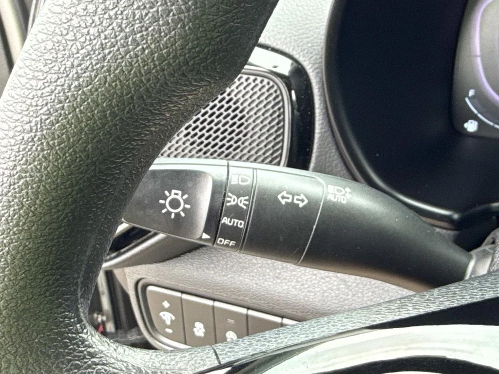 Used 2023 Gray Kia S image 39