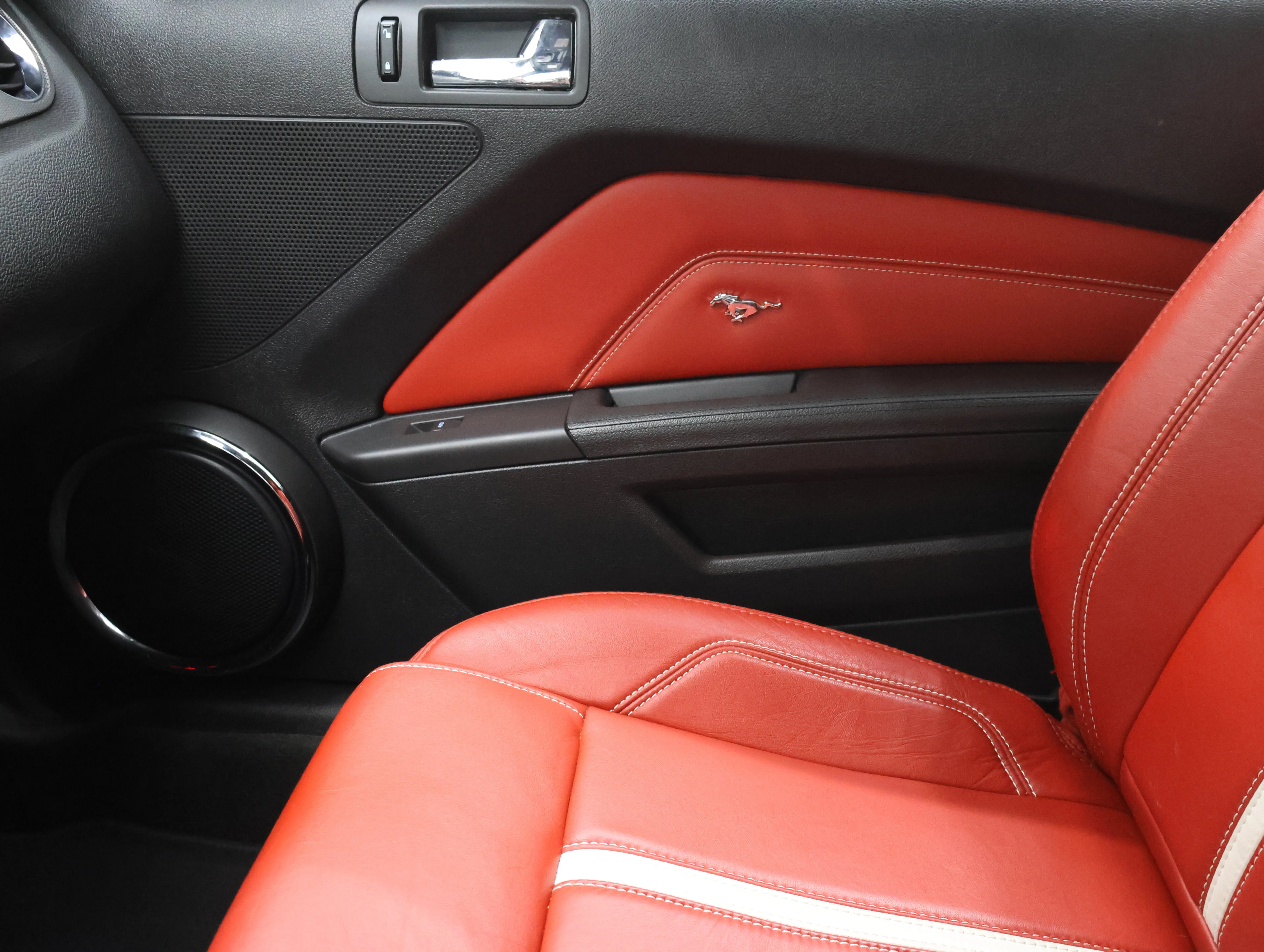 Used 2014 Sterling Gray Metallic Ford GT Premium image 12