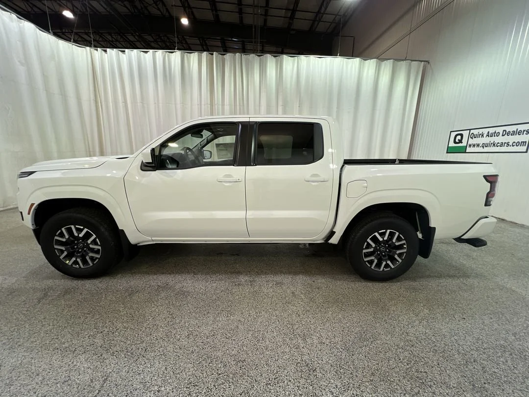 New 2026 Glacier White Nissan Crew Cab SV image 6