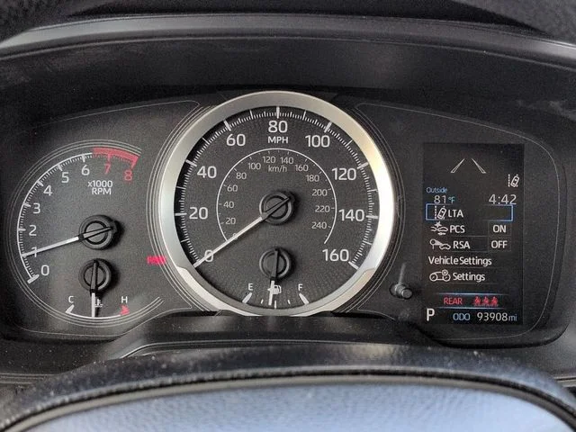 Used 2021  Toyota LE image 24