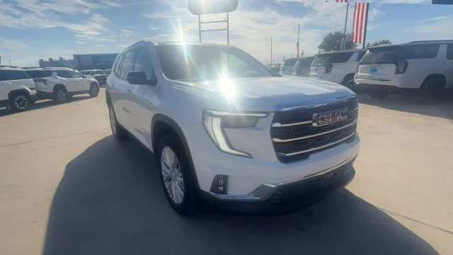 2026 GMC Acadia Elevation - Photo 2