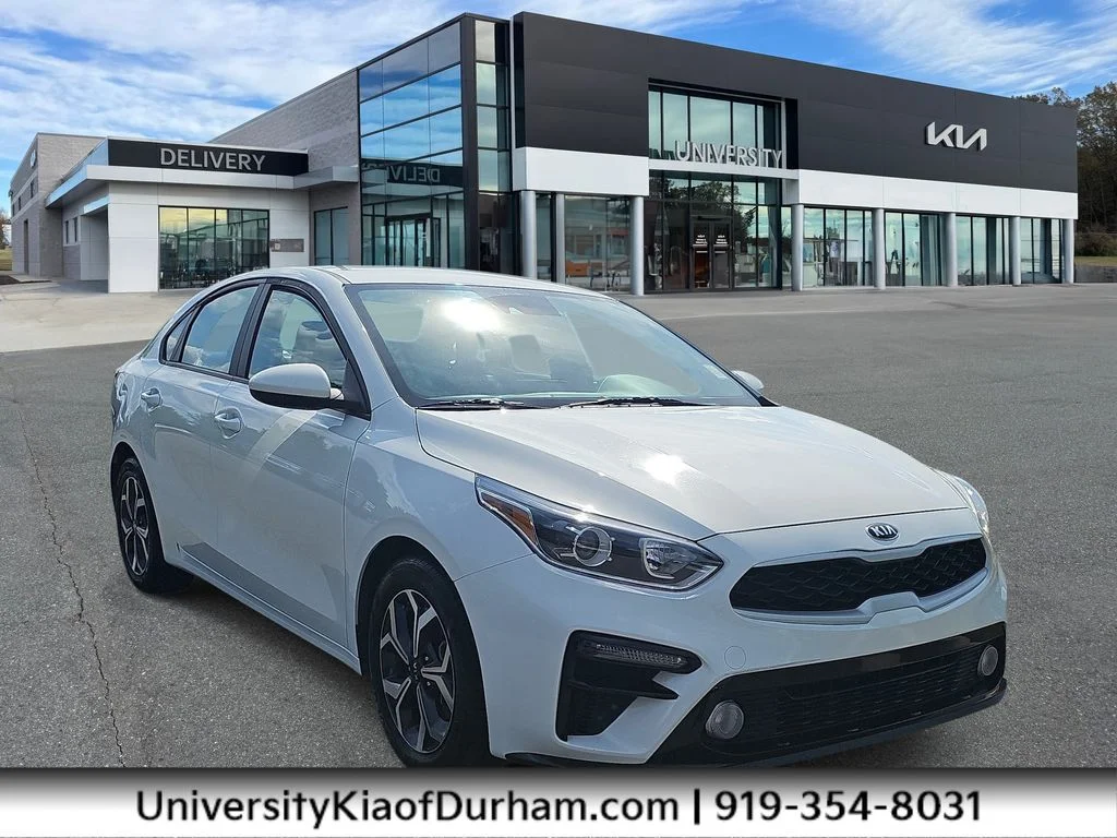 Used 2021 White Kia LXS image 1