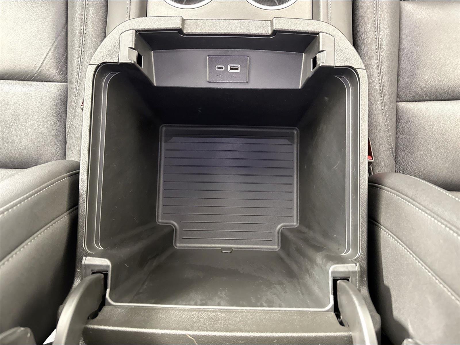 Used 2024 Summit White Chevrolet LT image 34