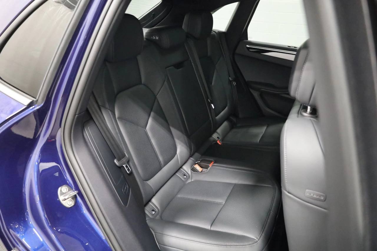 Used 2026 Gentian Blue Metallic Porsche  image 37