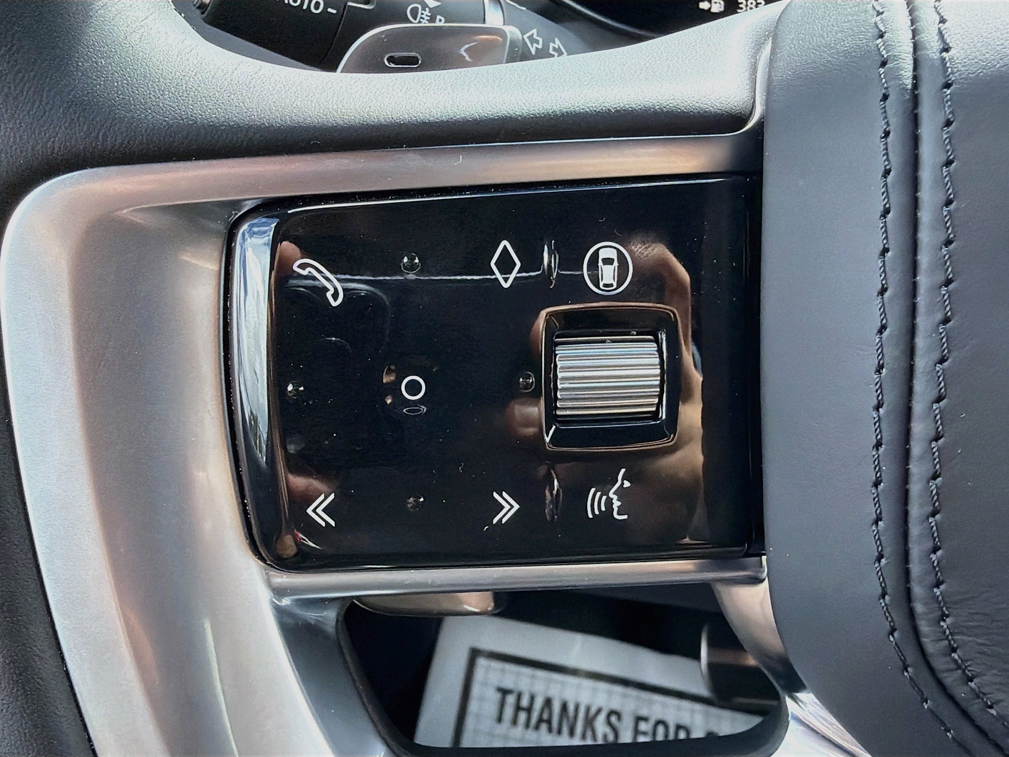 New 2026 Fuji White Land Rover SE image 39