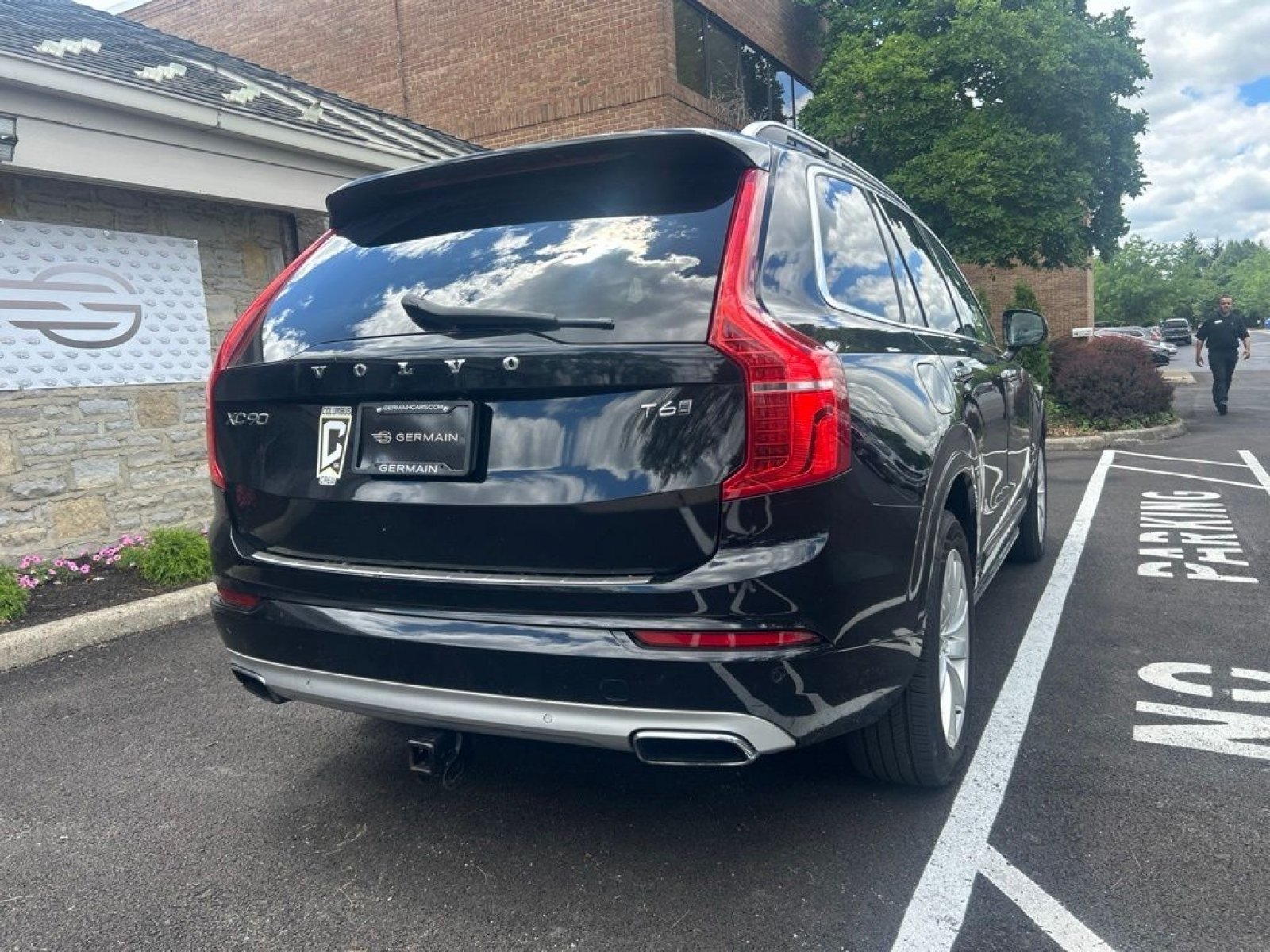 Used 2016 Onyx Black Metallic Volvo T6 Momentum image 14