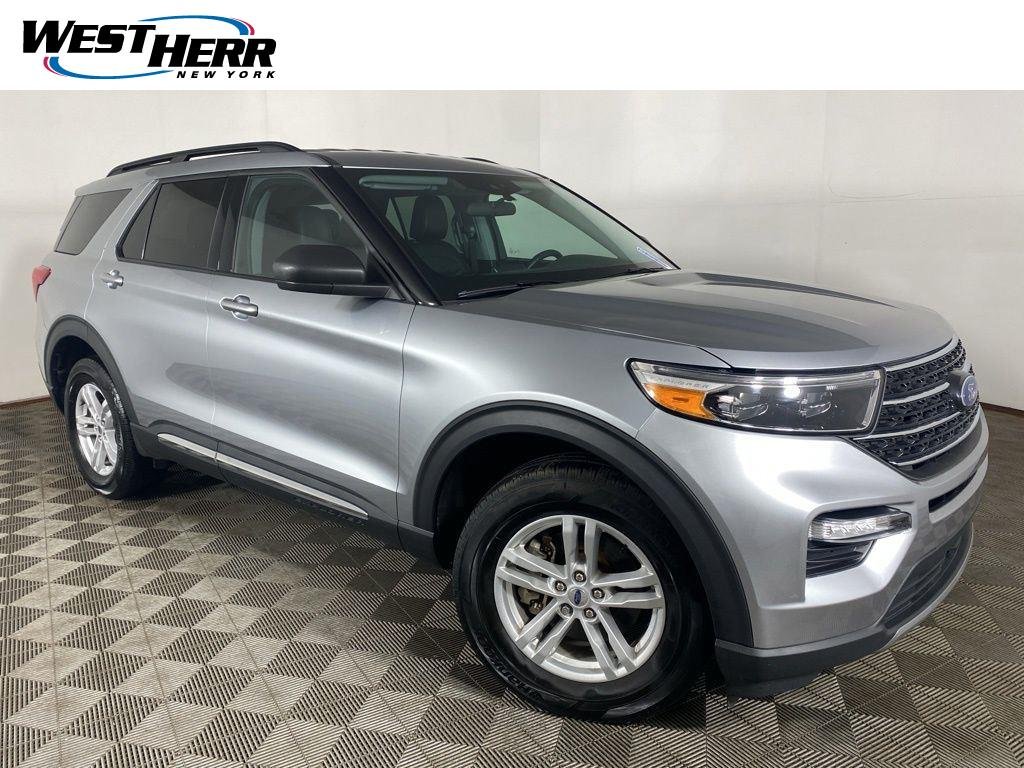Used 2024 Silver Metallic Ford XLT image 1