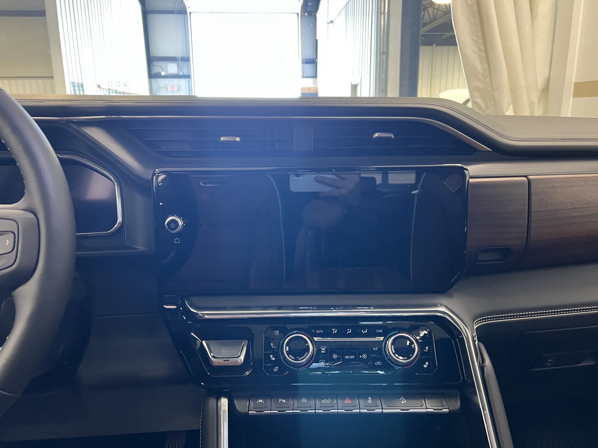 2026 GMC Sierra 1500 Denali Ultimate - Photo 10