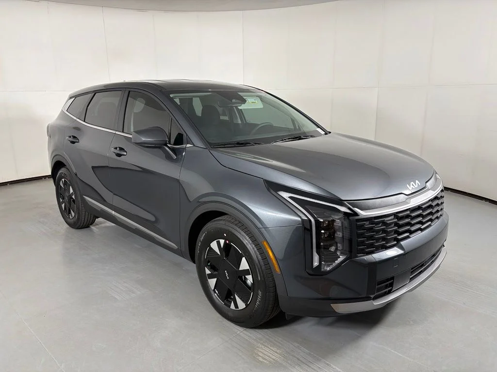 New 2027 Gravity Gray Kia LX image 2