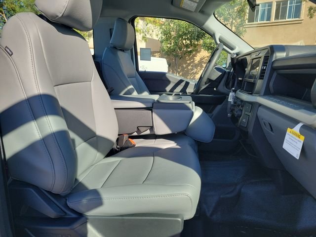 New 2026 Oxford White Ford F-550® XL image 15