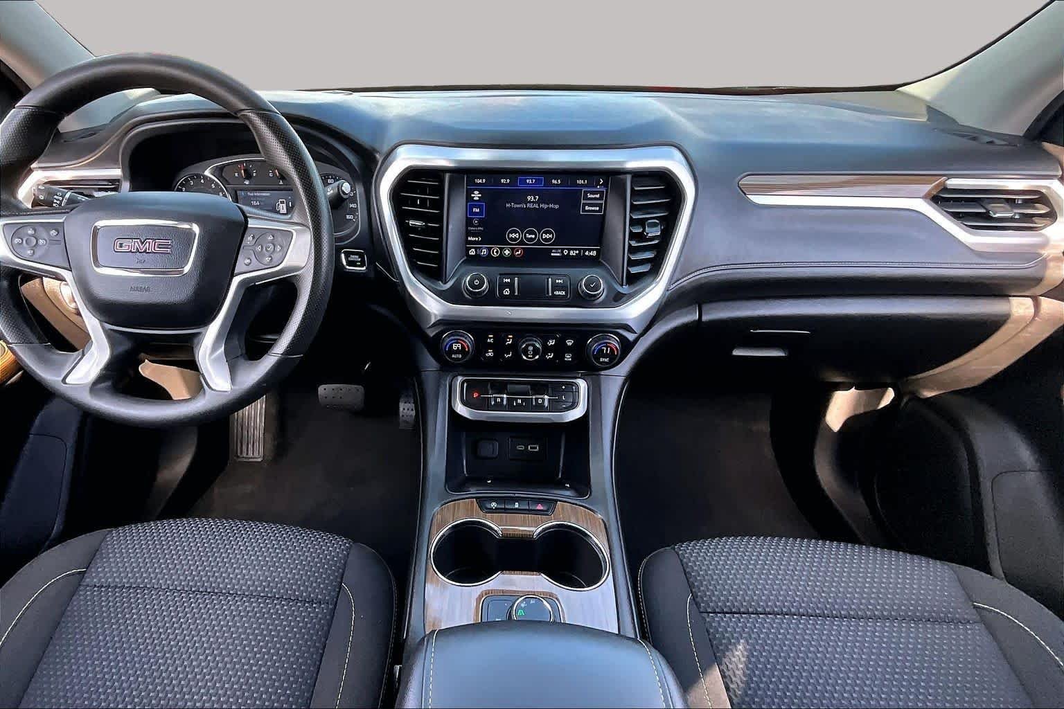 Used 2023 Summit White GMC SLE image 16