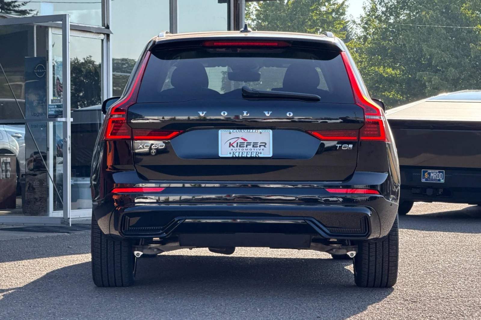 New 2026 ONYX BLACK Volvo Ultra image 5