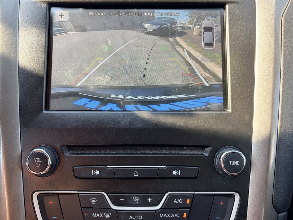 Used 2018 Magnetic Metallic Ford SE image 15