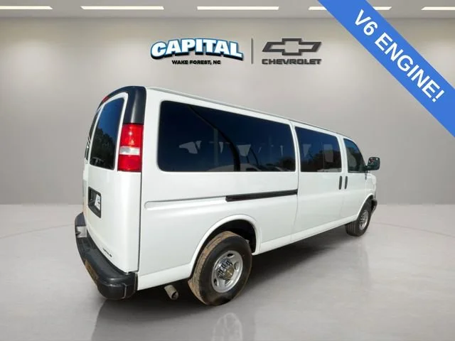 Used 2024 Summit White Chevrolet 1LT image 5