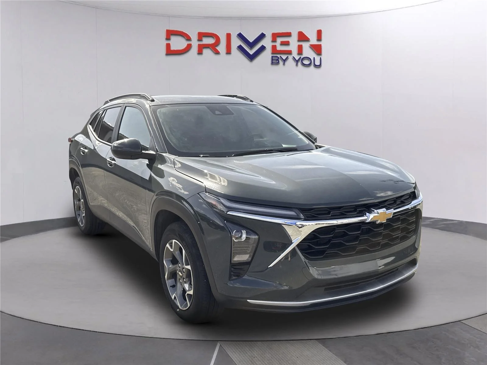 Used 2025 Cypress Gray Chevrolet LT image 1