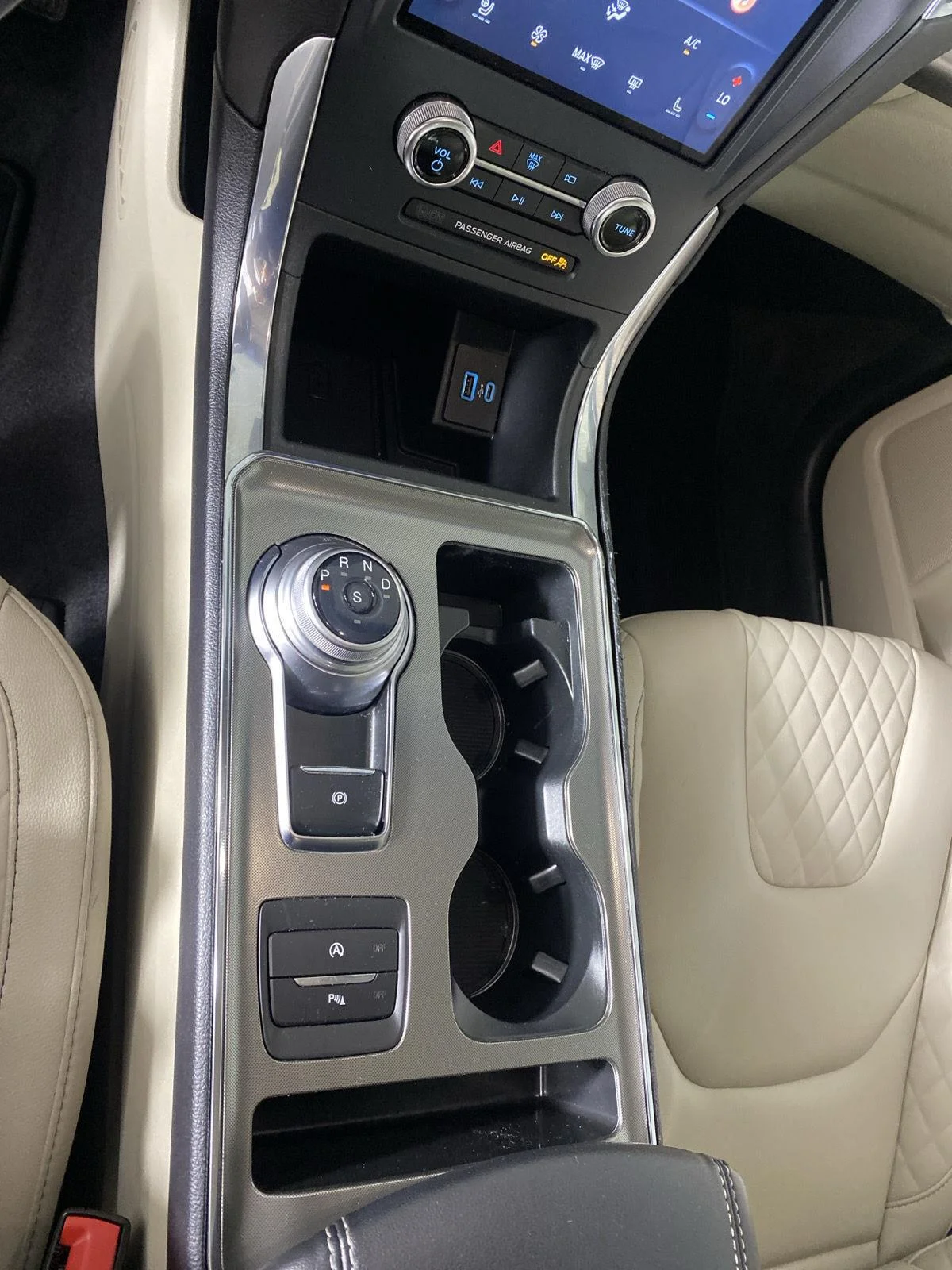 Used 2024 Rd Ford Titanium image 22
