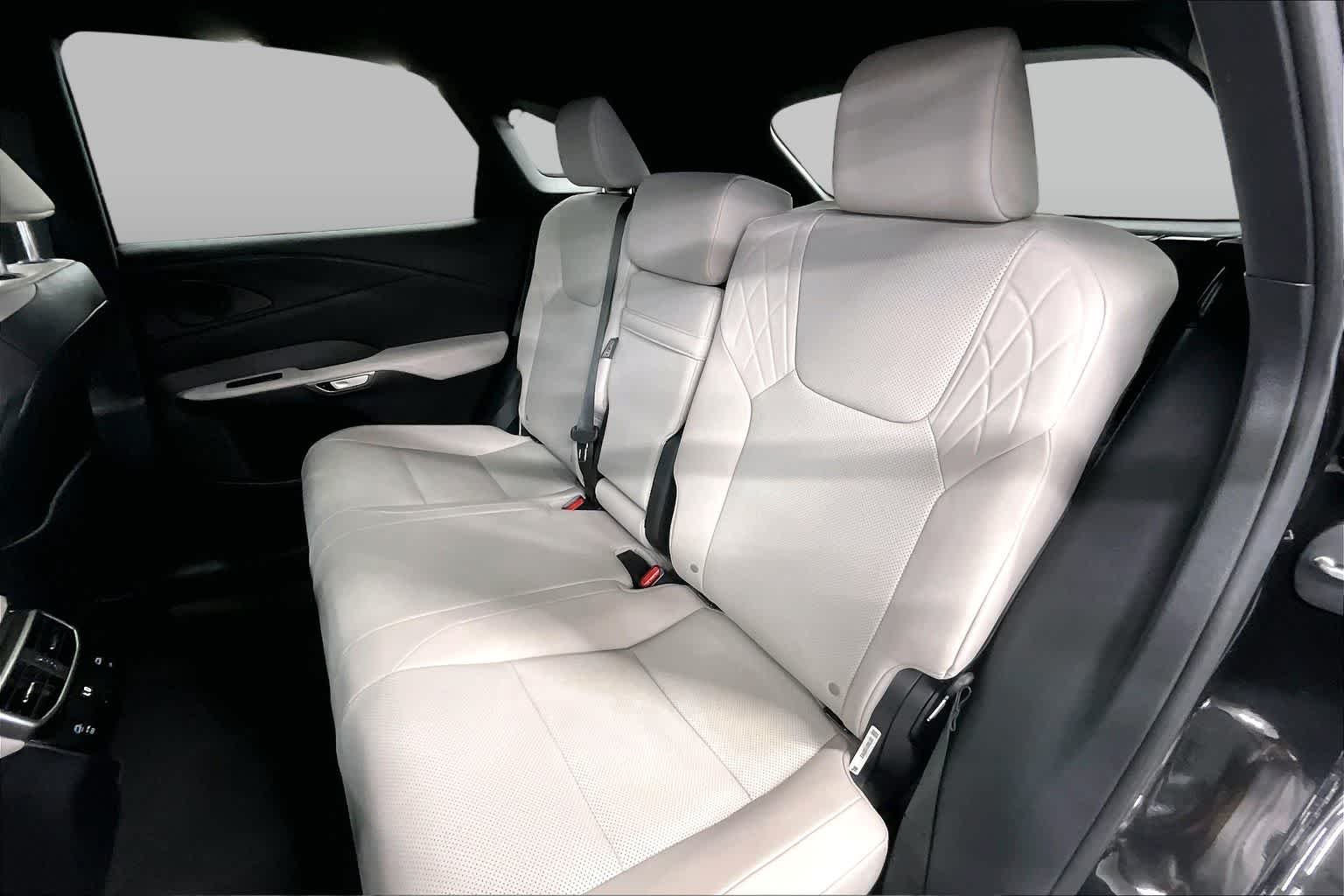 2023 Lexus RX 350 - Photo 17
