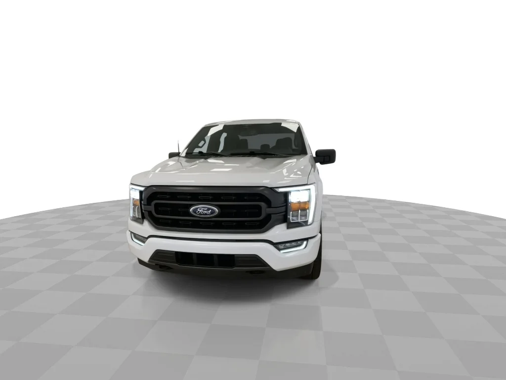 Used 2023 WHITE Ford XLT image 4