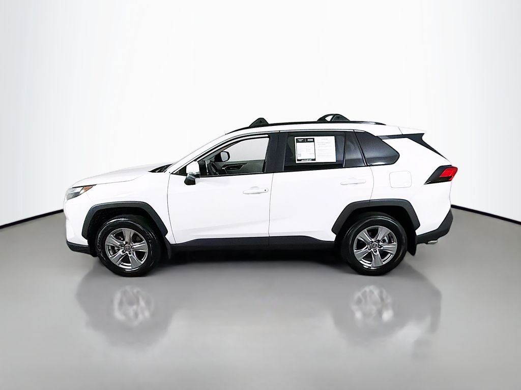Used 2025 Ice Cap Toyota XLE image 4