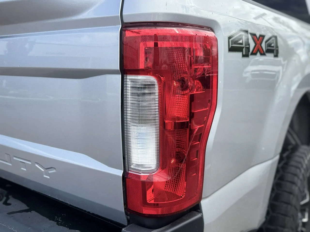 Used 2019 Ingot Silver Ford XLT image 39