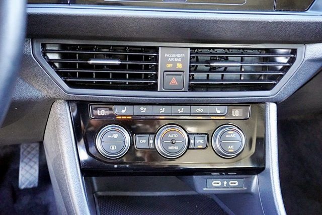 Used 2024 Black Volkswagen 1.5T SE image 25