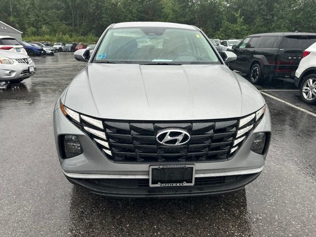 Used 2024 Silver Hyundai SE image 2